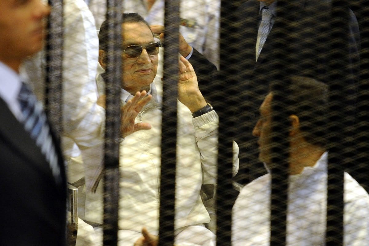 Ex-presidente do Egito Hosni Mubarak durante seu julgamento no Cairo, Egito. Em 13 de abril de 2013 [Mohammed Hossam/Agência Anadolu] 