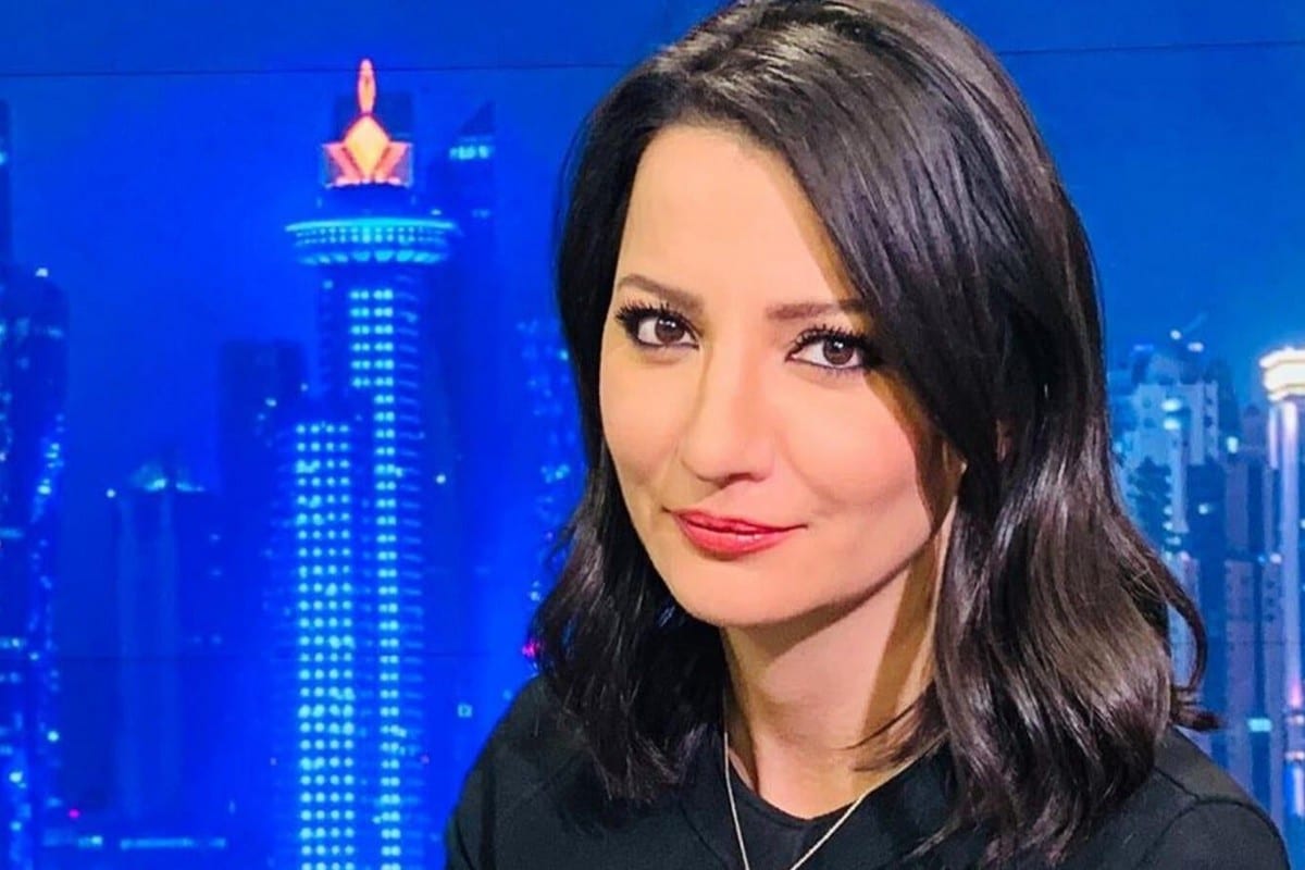 Apresentador de televisão da Al Jazeera, Ghada Oueiss, 21 de abril de 2020 [AlBawabaEntz] 