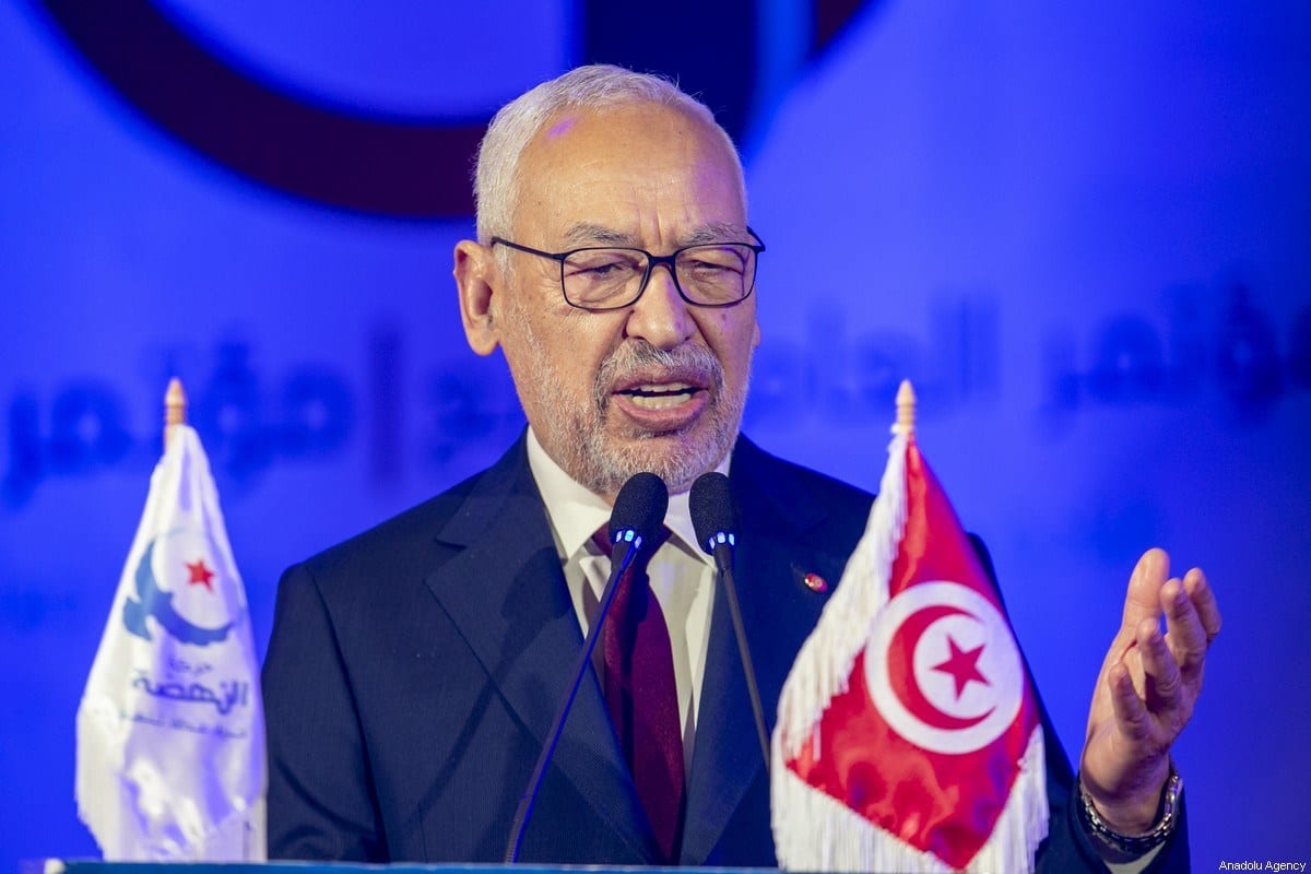 Presidente do parlamento da Tunísia Rached Ghannouchi participa do 4° congresso estudantil do movimento Ennahda, na Universidade da Tunísia, em Túnis, 18 de fevereiro de 2020 [Yassine Gaidi/Agência Anadolu]