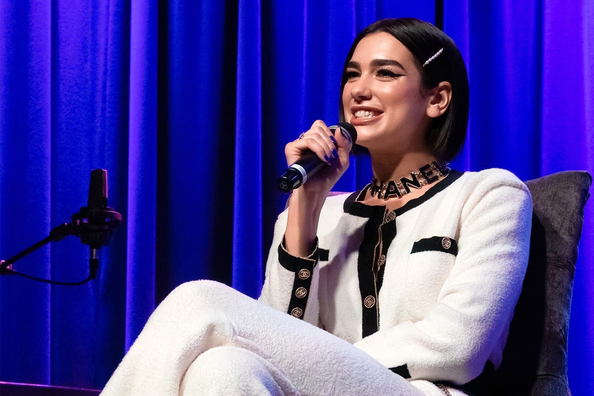 Artista britânica Dua Lipa na Califórnia, EUA, em 8 de setembro de 2018 [Justin Higuchi / Flickr]
