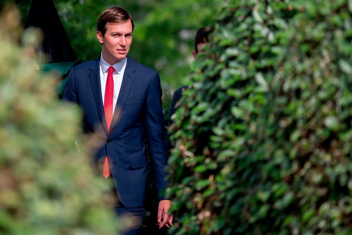 Jared Kushner, conselheiro sênior e genro do Presidente dos Estados Unidos Donald Trump, na Casa Branca, Washington DC, 14 de agosto de 2020 [Jim Watson/AFP/Getty Images]