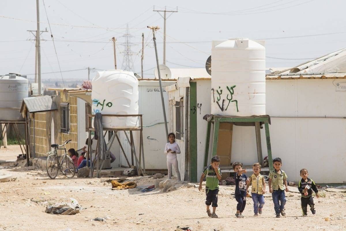 Campo de refugiados Za'atari da Jordânia, que abriga 80.000 refugiados sírios [Save the Children]
