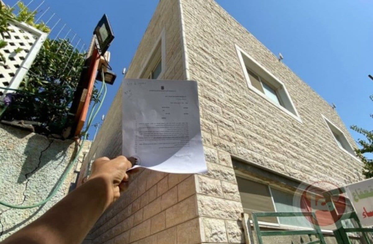 Ordem de demolição contra a Mesquita de Al-Qa’qa’, no bairro palestino de Silwan, em Jerusalém ocupada, 15 de setembro de 2020 [Maan News]
