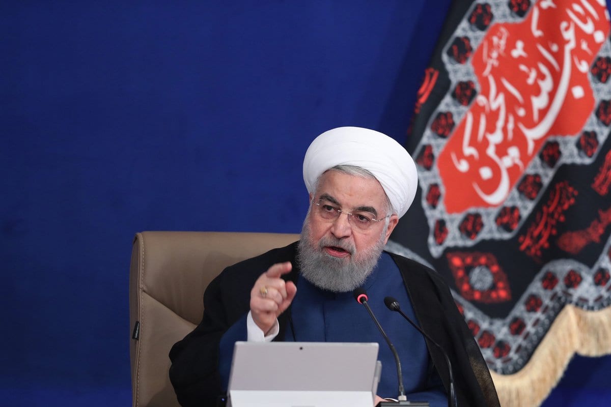  O presidente iraniano, Hassan Rouhani, faz um discurso sobre os conflitos em Nagorno-Karabakh durante a reunião do Conselho de Ministros em Teerã, Irã, em 7 de outubro de 2020. [Presidência iraniana - Agência Anadolu]
