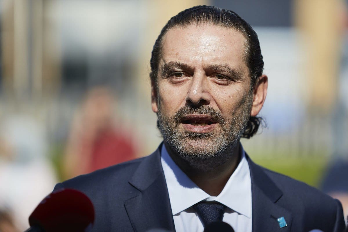 O ex-primeiro ministro Saad Hariri dá uma declaração à imprensa fora do Tribunal do Líbano em 18 de agosto de 2020 em Haia, Holanda. [Pierre Crom/ Getty Images] 
