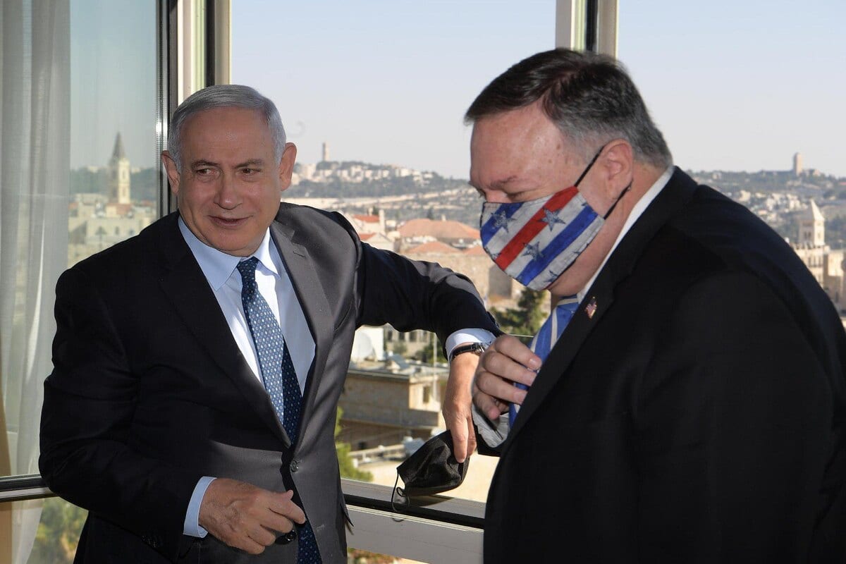 Primeiro-Ministro de Israel Benjamin Netanyahu e Secretário de Estado dos Estados Unidos Mike Pompeo, em Jerusalém, 19 de novembro de 2020 [Gabinete do Primeiro-Ministro de Israel/Agência Anadolu]
