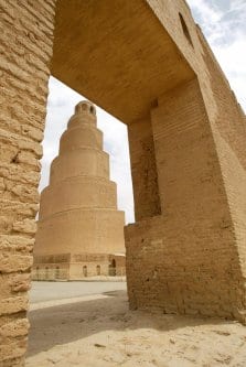 O minarete em espiral nas ruínas da antiga cidade de Samarra, em 19 de abril de 2003 [Philippe Desmazes/AFP/Getty Images]