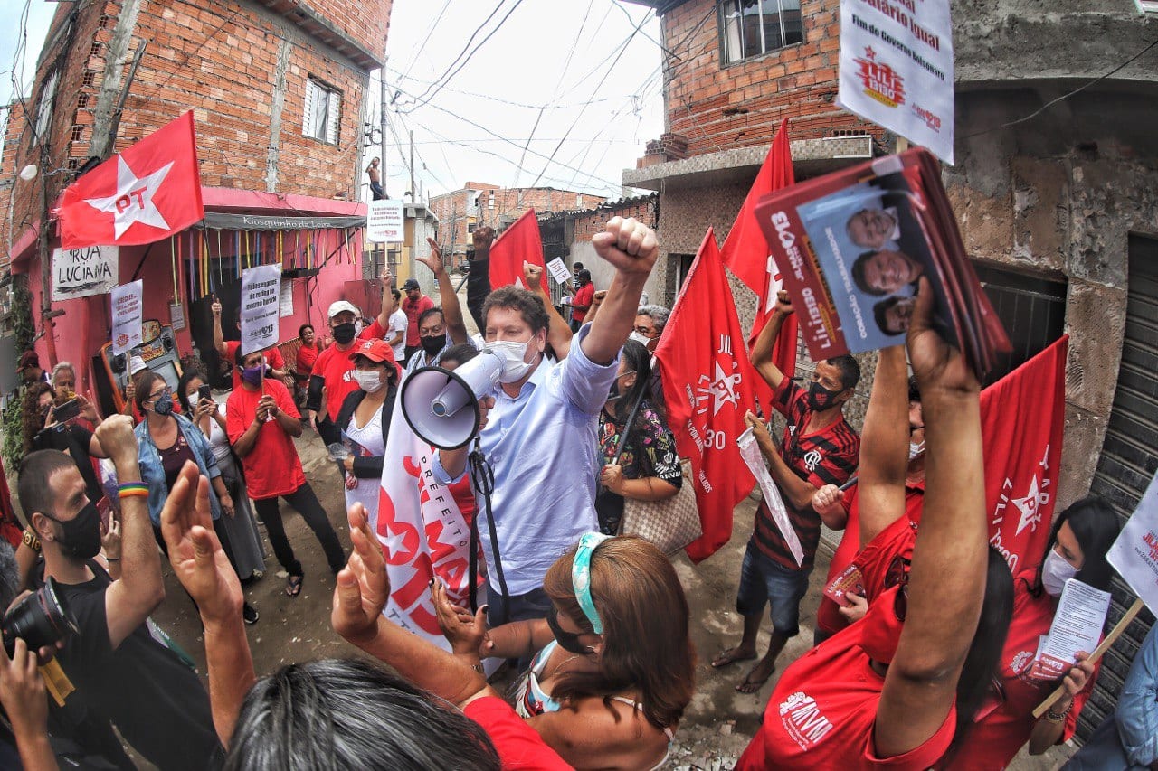 Visita de Jilmar Tatto à Ocupação Douglas Rodrigues [Foto: Filipe Araújo]