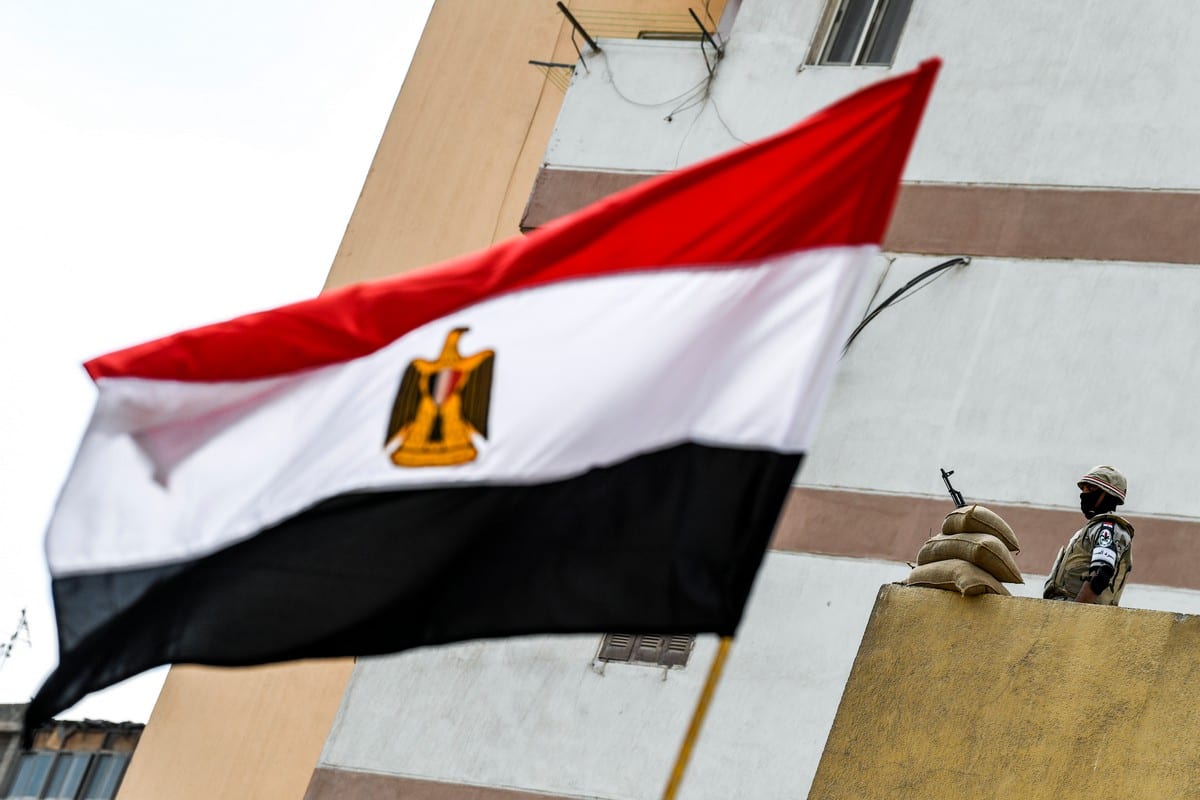 Bandeira nacional do Egito, no Cairo, 20 de abril de 2019 [Khaled Desouki/Getty Images]