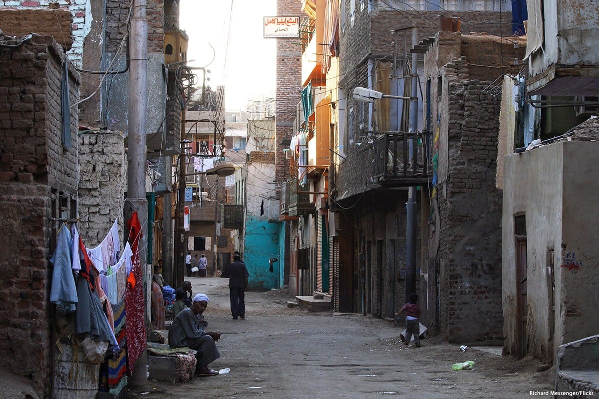 Condições de vida ruins podem ser vistas em Luxor, Egito, em 14 de julho de 2017. [Richard Messenger/Flickr]
