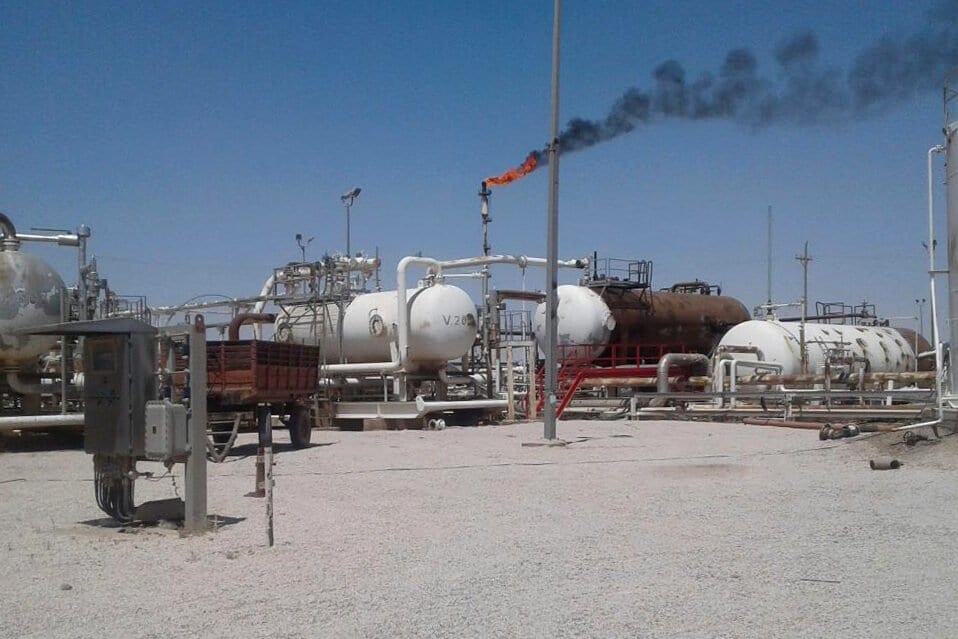 Empresa de petróleo dos EUA opera em negócios "obscuros" do ramo na Síria
