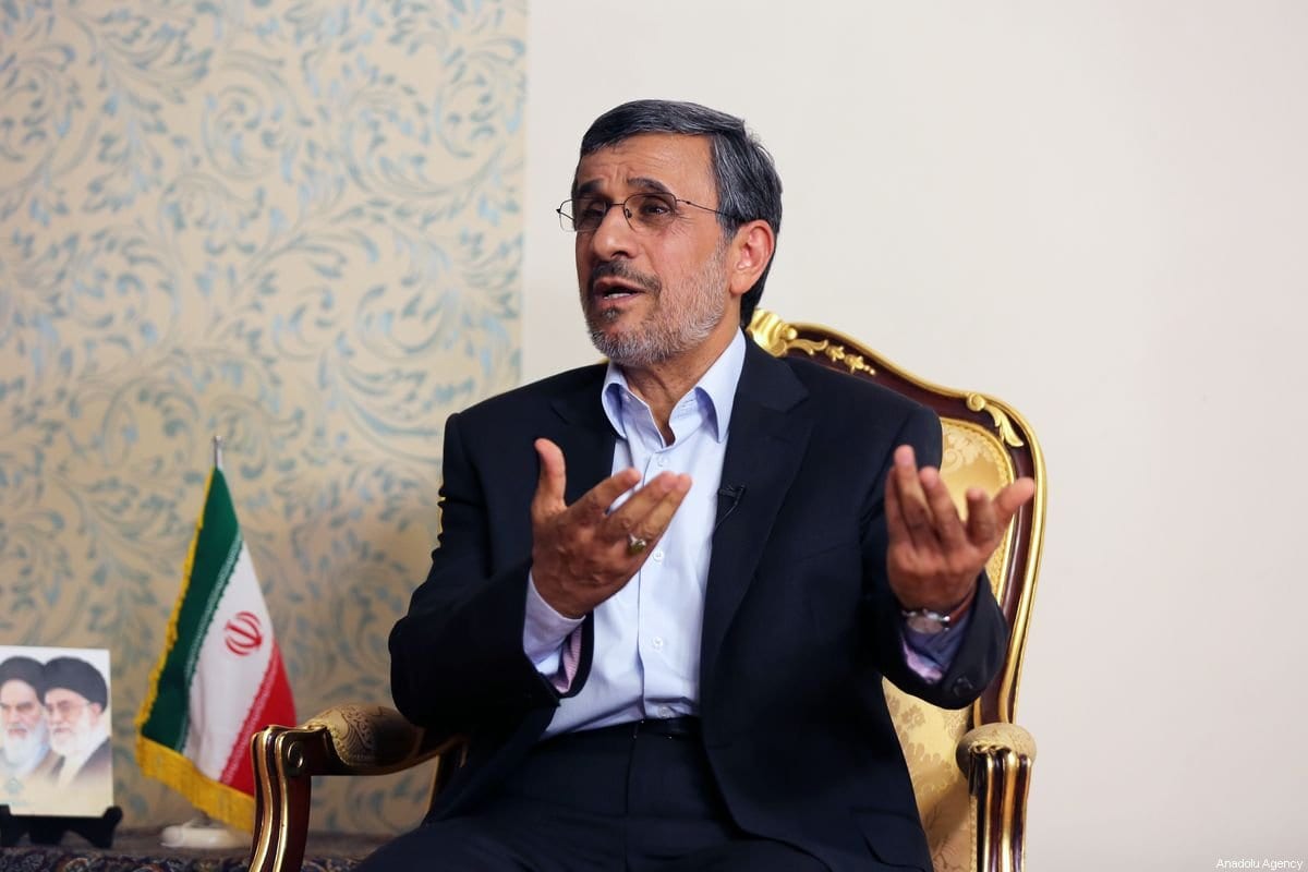Ex-Presidente do Irã Mahmoud Ahmadinejad durante entrevista exclusiva em Teerã, 3 de setembro de 2019 [Fatemeh Bahrami/Agência Anadolu]
