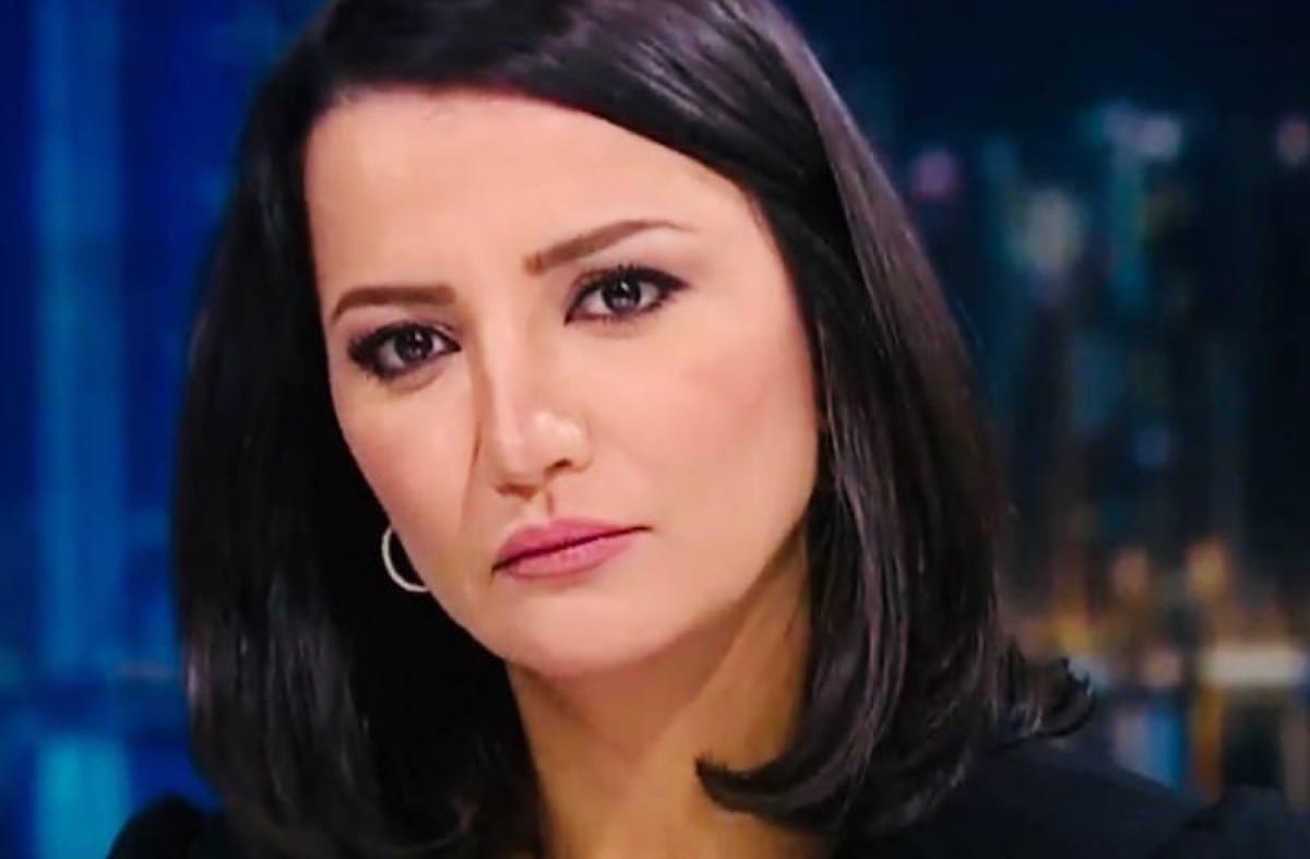 Locutora da Al Jazeera Ghada Oueiss. [Ghada Oueiss/Facebook]
