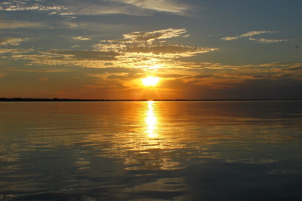 Pôr do Sol no Rio Negro - Parque Nacional do Jaú [Foto: commons.wikimedia]