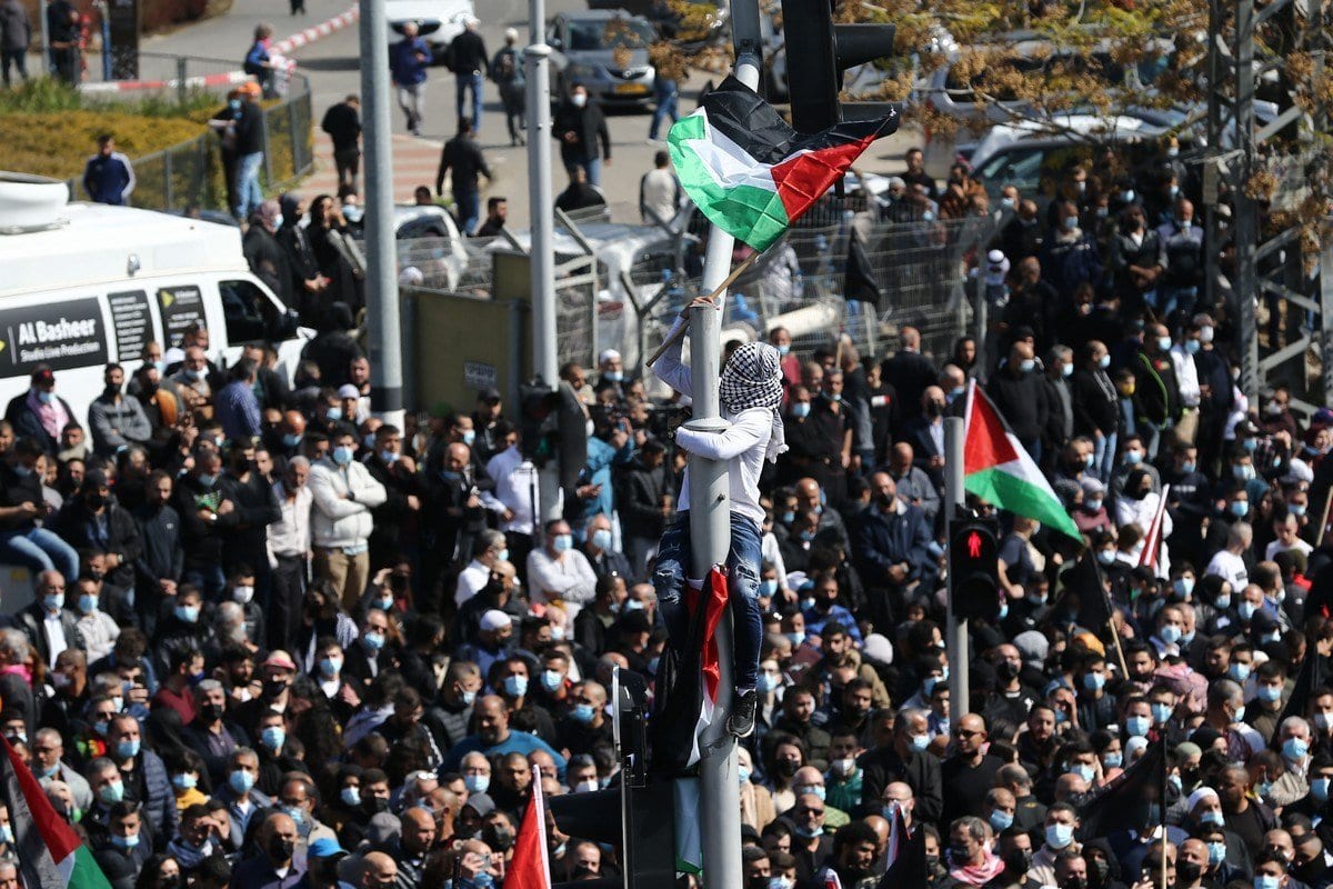 Milhares protestam contra o aumento das taxas de criminalidade em Um Al Fahem. em 5 de março de 2021. [Mostafa Alkharouf/Anadolu Agency]
