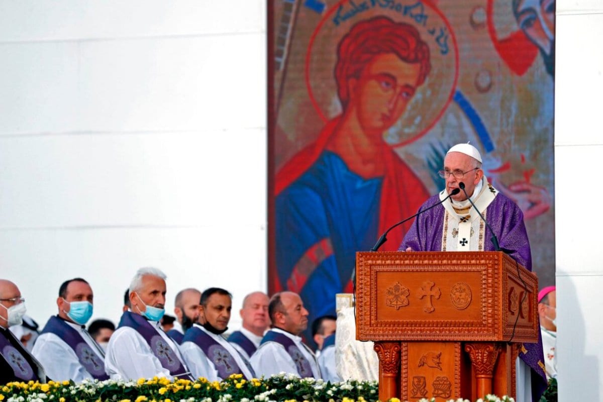 Papa Francisco celebra missa no Estádio Franso Hariri em Arbil , em 7 de março de 2021, na capital da região autônoma curda do norte do Iraque [Safin Hamed/ AFP via Getty Images]