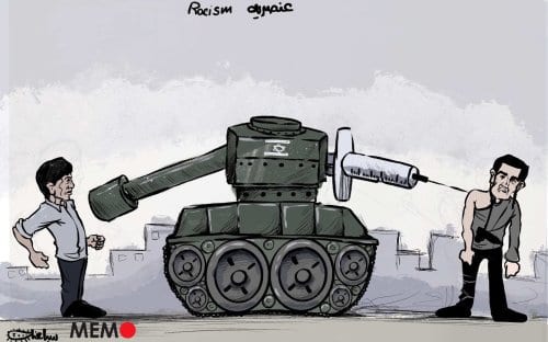 Israel continua impedindo que os palestinos recebam a vacina covid. [Sabaaneh/Monitor do Oriente Médio]