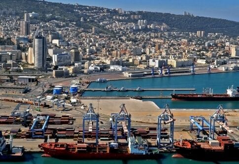 Porto de Haifa (wikimedia)