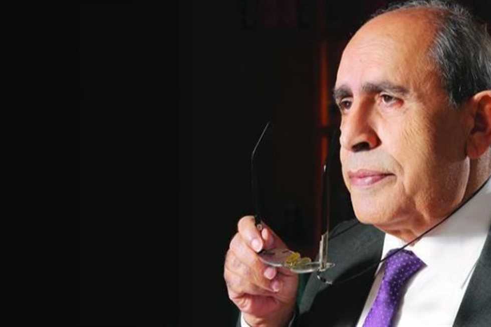 o poeta palestino Ezzedine Al-Manasrah 