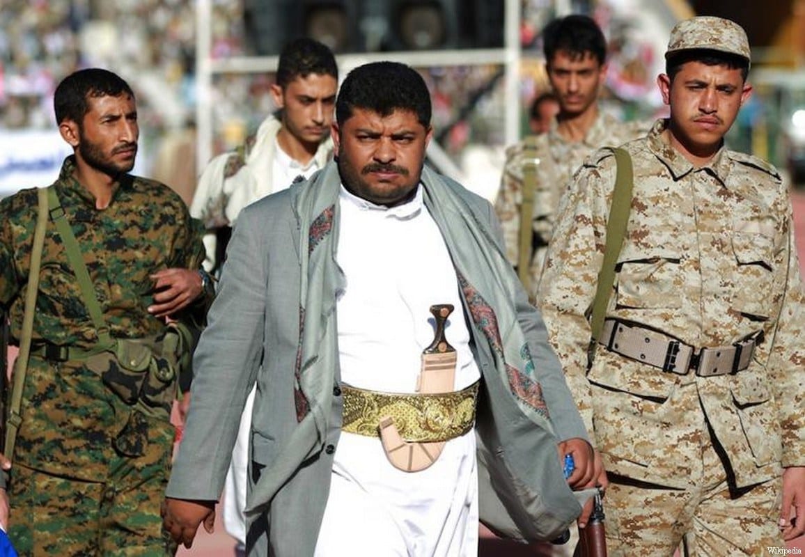 Mohammed Ali al-Houthi (centro), chefe do Comitê Revolucionário do Iêmen, em 6 de junho de 2017 [Wikipedia]