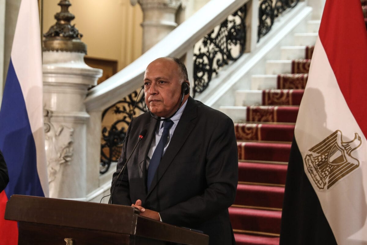 Ministro de Relações Exteriores do Egito Sameh Hassan Shoukry durante coletiva de imprensa no Cairo, 12 de abril de 2021 [Stringer/Agência Anadolu]