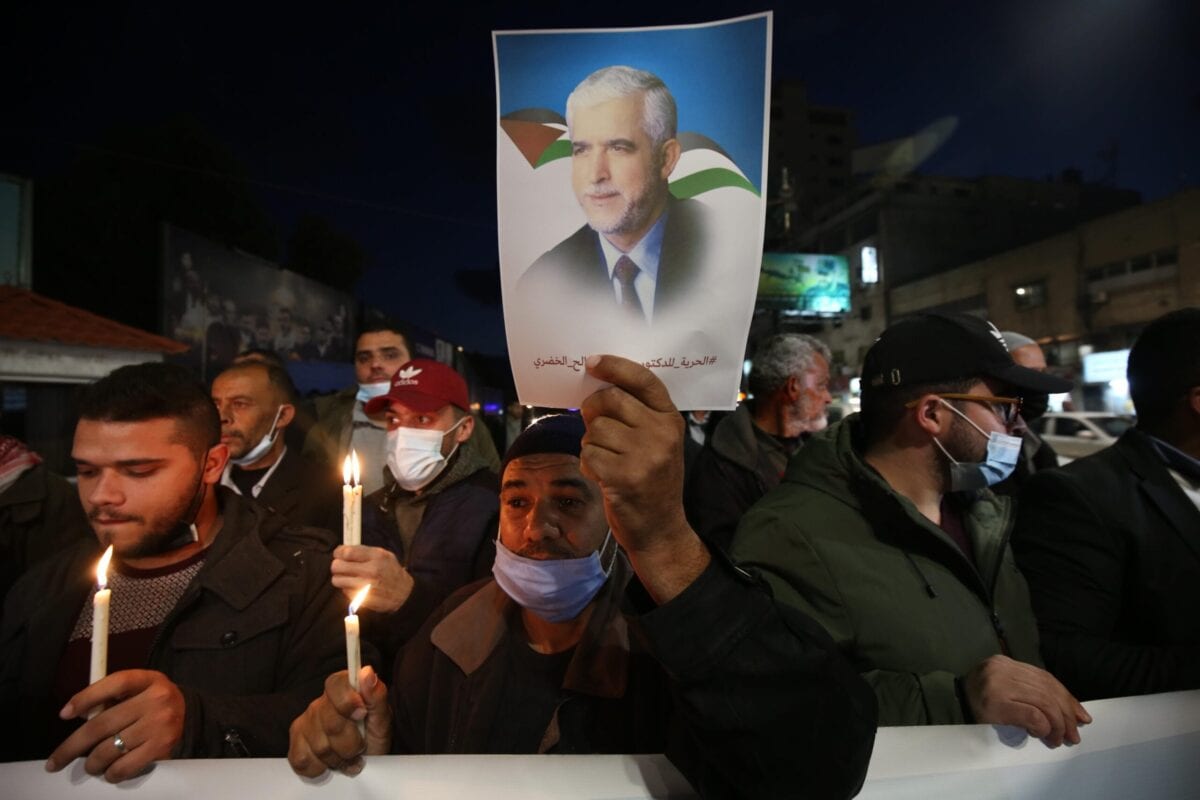 Palestinos se solidarizam com o ex-líder do Hamas,  Mohamed Al-Khodari, prisioneiro na Arábia Saudita [Monitor do Oriente Médio]
