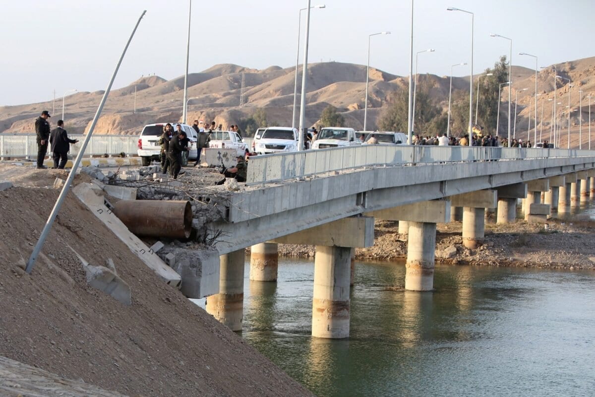Ponte Al-Sodor, sobre o rio Tigre, perto de al-Mansuriya na província de Diyala no Iraque [Ahmad Al-Rubaye/ AFP via Getty Images]