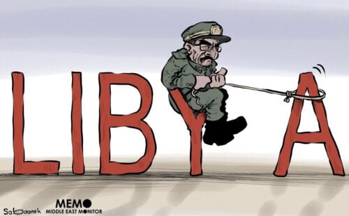General Khalifa Haftar assumindo o controle da Líbia - Charge [Sabaaneh / Monitor do Oriente Médio]