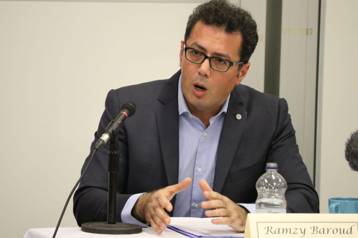 Lançamento do livro mais recente do Ramzy's Baroud - The Last Earth: A Palestinian Story, em 27 de março de 2018 [Jehan Alfarra/Monitor do Oriente Médio]
