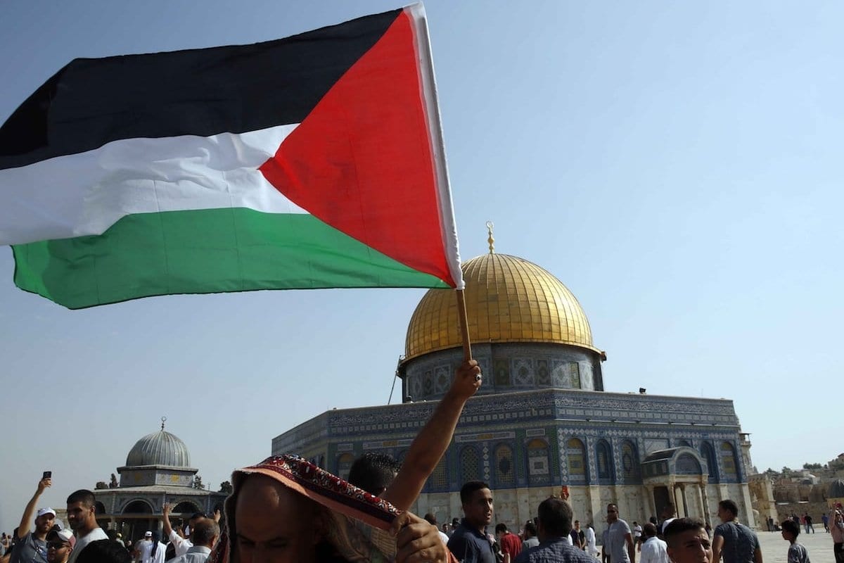  Por onze dias, palestinos defenderam a Mesquita de Al-Aqsa, em Jerusalém, Gaza e toda Palestina ocupada, com os ataques de Israel [Agência Anadolu]