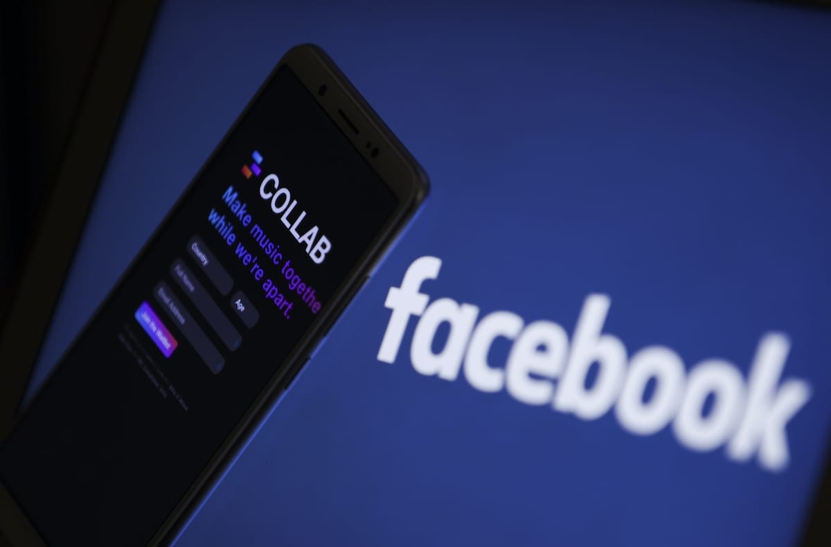 Uma tela de computador exibindo o ícone do Facebook, em 22 de dezembro de 2020 [Esra Hacioğlu/Agência Anadolu]