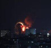 Ataques aéreos de Israel contra a Faixa de Gaza[Mustafa Hassona/