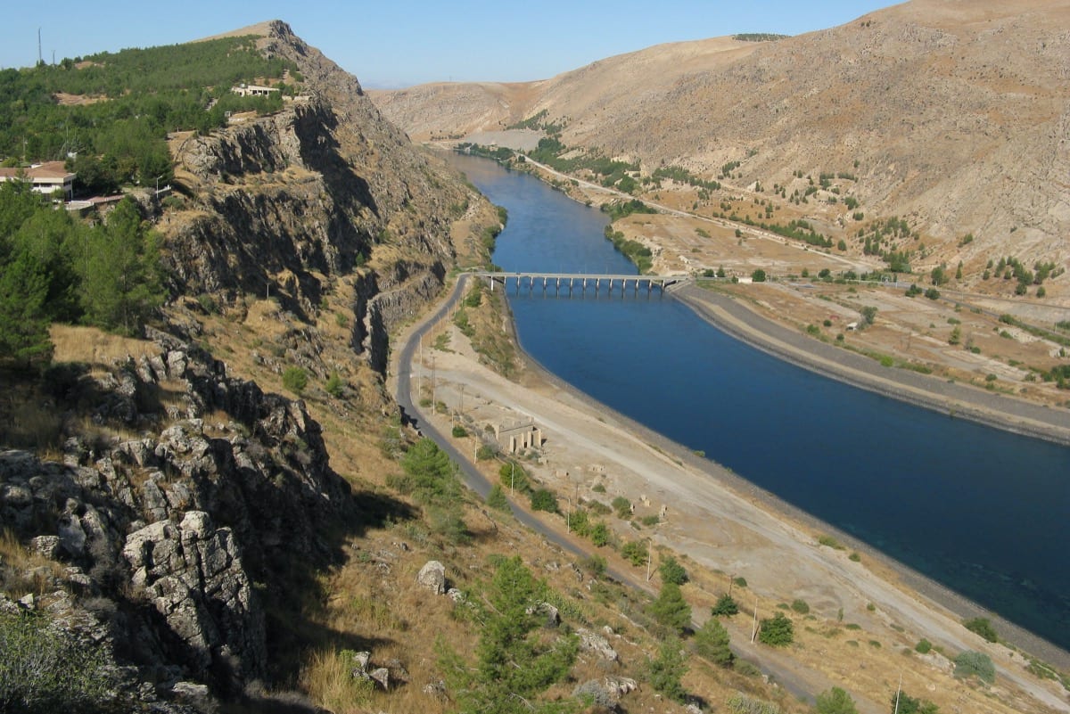 Rio Eufrates [Wikipedia]