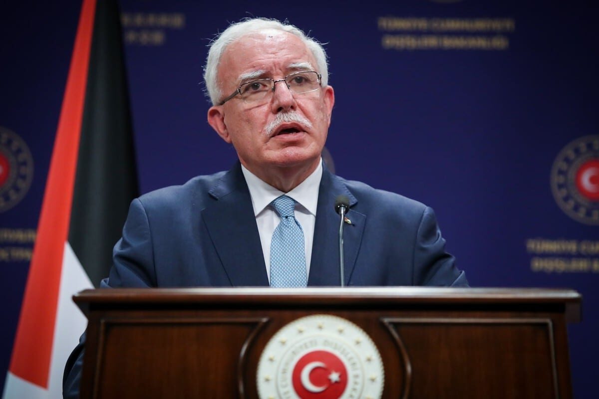 Ministro das Relações Exteriores da Palestina, Riyad al-Maliki, em uma entrevista coletiva conjunta após sua reunião em Ancara, Turquia, em 07 de maio de 2021 [Cem Özdel / Agência Anadolu]
