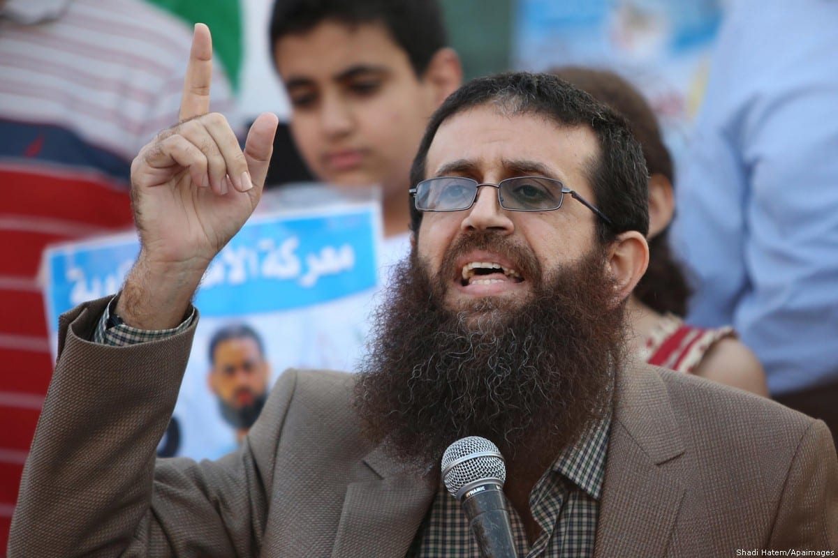 Khader Adnan, líder do movimento palestino Jihad Islâmica, durante comício perto de Jenin, Cisjordânia ocupada, 12 de julho de 2015 [Shadi Hatem/Apaimages]