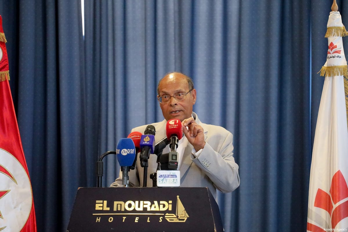 O ex-presidente da Tunísia Moncef Marzouki em uma conferência de imprensa em Túnis, Tunísia, em 15 de maio de 2017 [Nacer Talel/Agência Anadolu]
