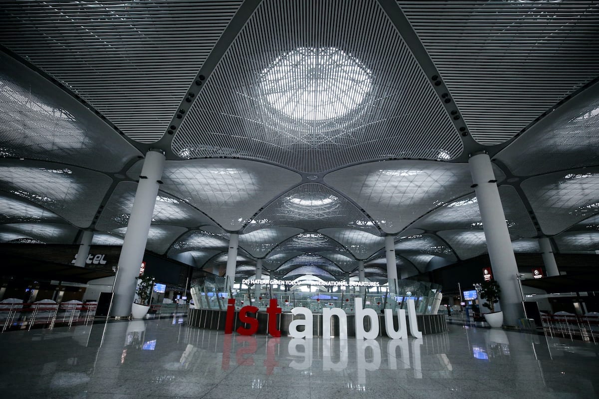 Uma visão interna do Aeroporto de Istambul, Turquia, em 29 de maio de 2020 [Elif Öztürk/Agência Anadolu]
