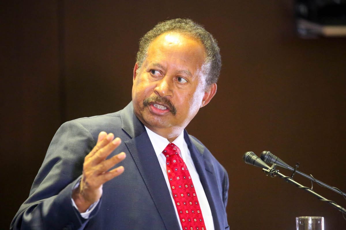 O primeiro-ministro do Sudão, Abdalla Hamdok, no Sudão, em 8 de fevereiro de 2021 [Mahmoud Hjaj/Agência Anadolu]
