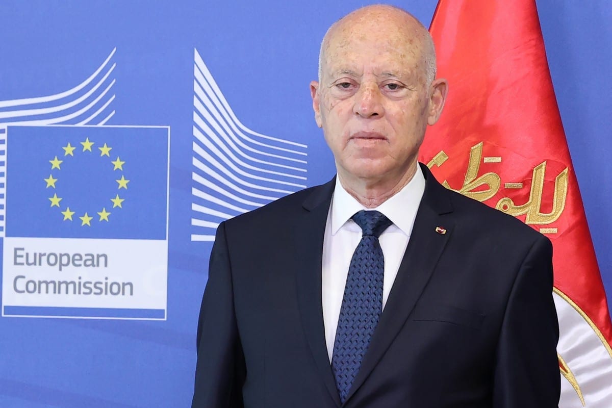 Presidente da Tunísia Kais Saied encontra-se com a Presidente da Comissão Europeia Ursula von der Leyen (não vista) em Bruxelas, Bélgica, 4 de junho de 2021 [Dursun Aydemir/Agência Anadolu]
