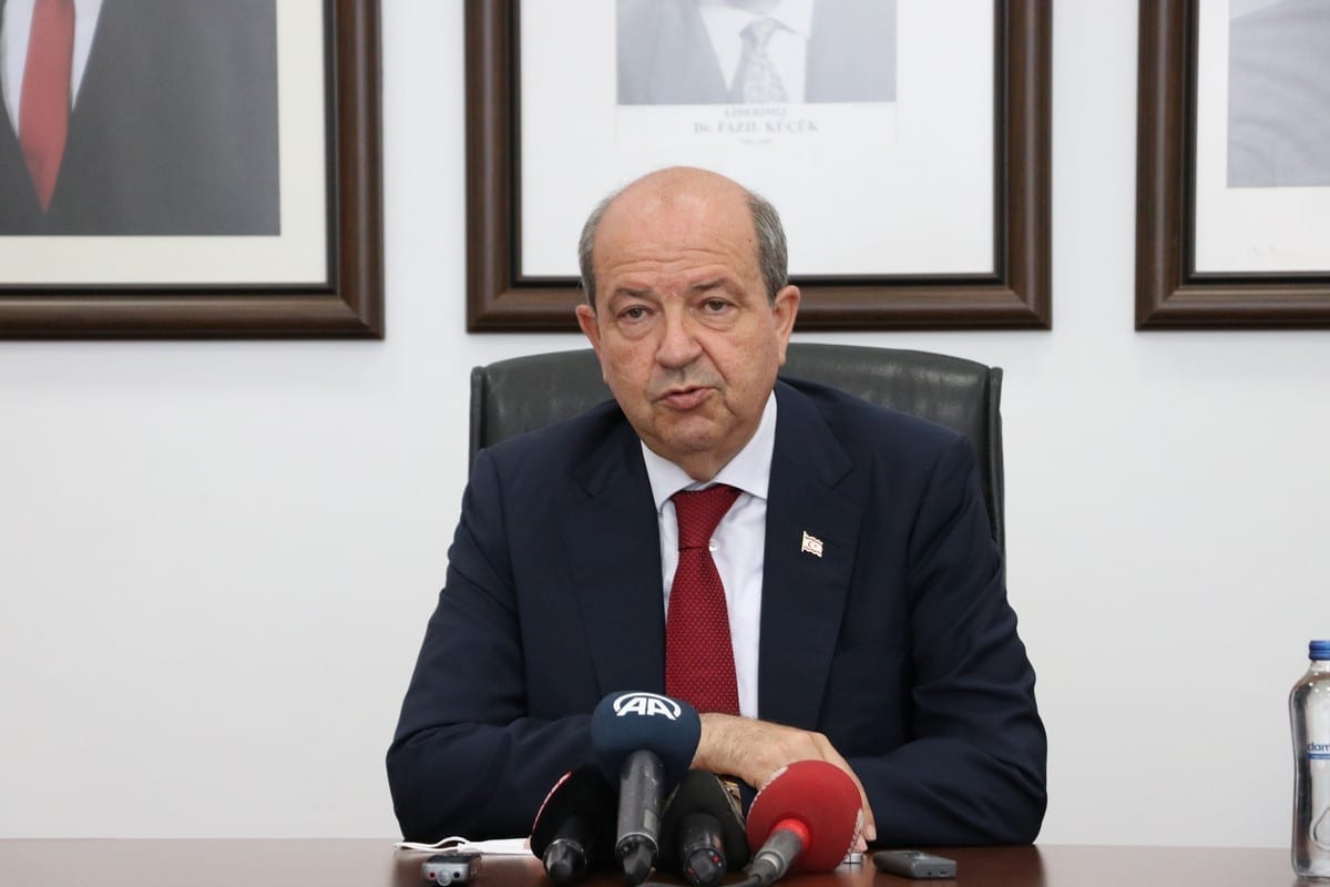Presidente cipriota turco Ersin Tatar em Nicósia, República Turca do Chipre do Norte em 24 de junho de 2021 [Agência Ali Ruhluel/ Anadolu]
