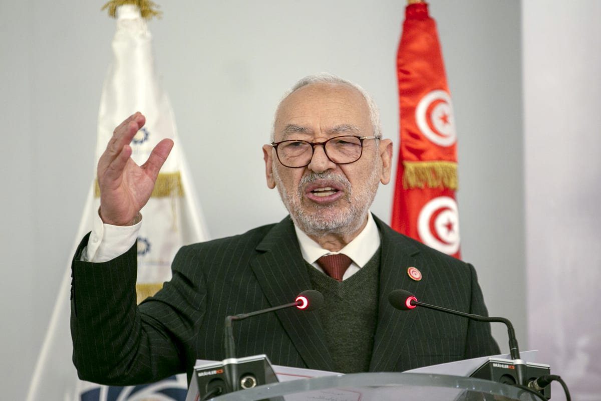 Rached Ghannouchi, presidente do parlamento tunisino e chefe do Movimento Ennahda, fala durante um painel em Túnis, Tunísia, em 12 de janeiro de 2021 [Yassine Gaidi/Agência Anadolu]
