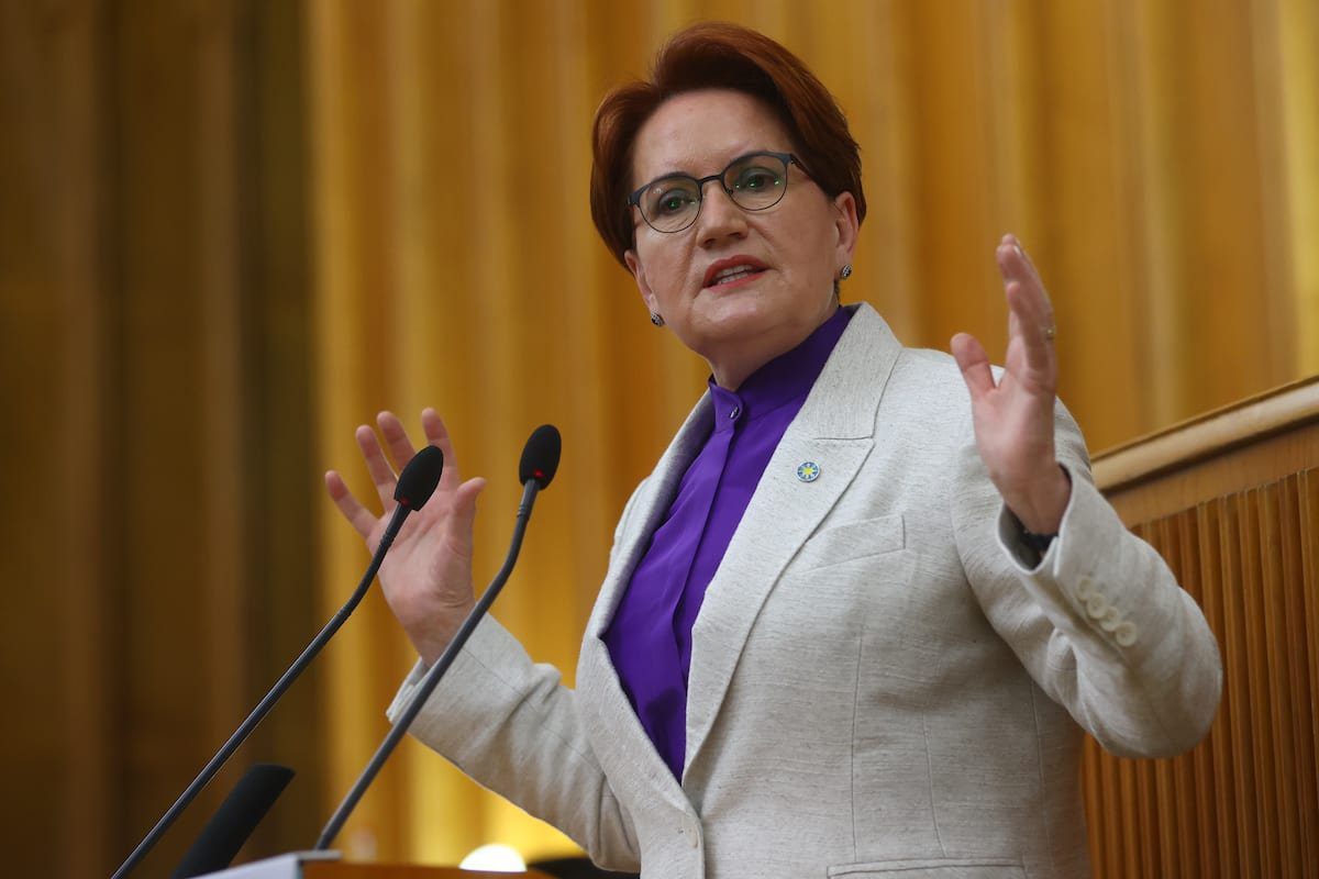 Líder do partido IYI, Meral Aksener, fala durante a reunião do grupo de seu partido na Grande Assembleia Nacional Turca em Ancara, Turquia, em 9 de junho de 2021 [Evrim Aydın/Agência Anadolu]
