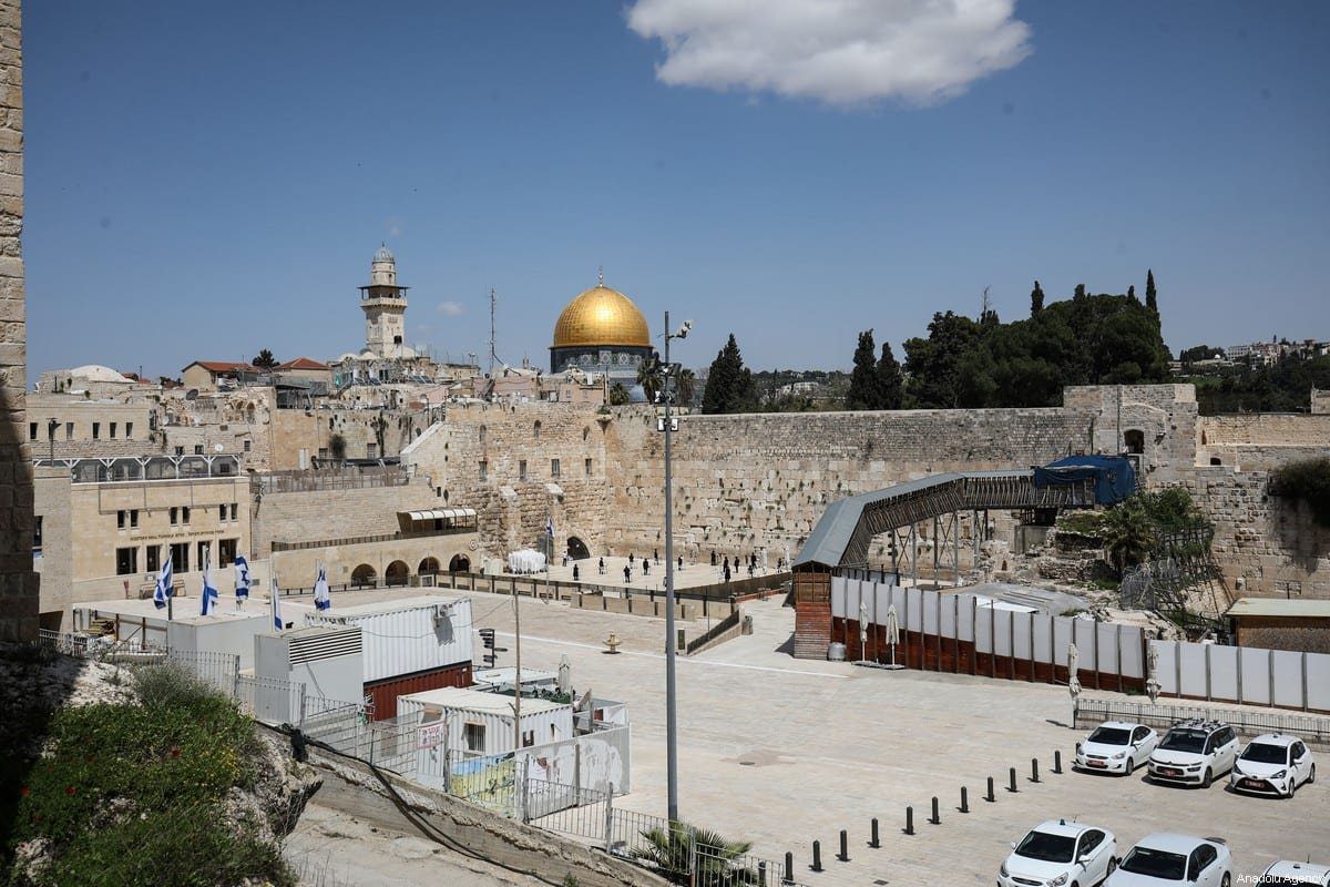 Muro das Lamentações (ou Muro al-Buraq), em Jerusalém ocupada, 3 de abril de 2020 [Mostafa Alkharouf/Agência Anadolu]
