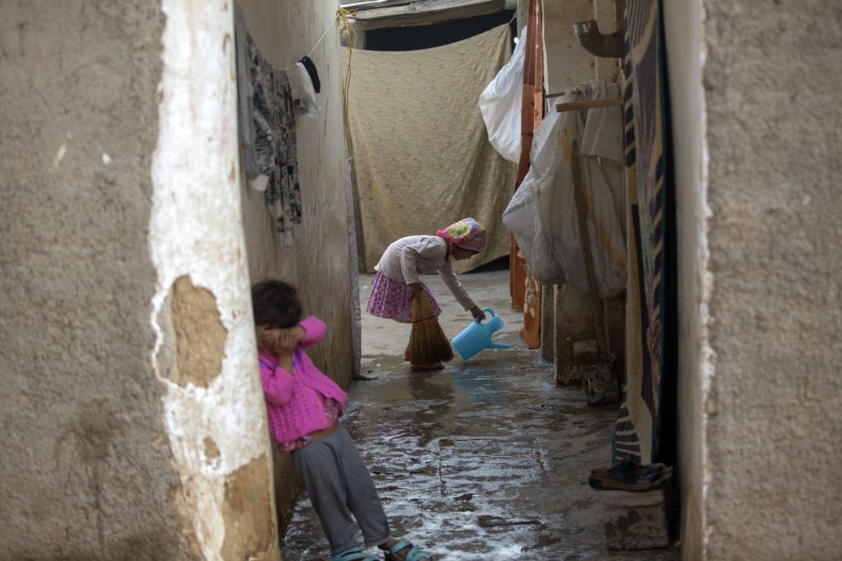 Refugiados afegãos assentados na aldeia de Kasim Abad, no distrito de Rey, a sudeste de Teerã, capital do Irã, 17 de dezembro de 2020 [Fatemeh Bahrami/Agência Anadolu]
