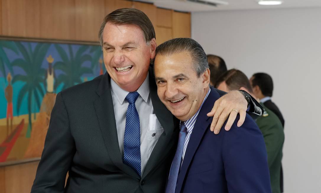 O presidente Jair Bolsonaro e o pastor Silas Malafaia, no Palácio do Planalto. Em 03 de fevereiro de 2020  [ Isac Nóbrega/Presidência da República]
