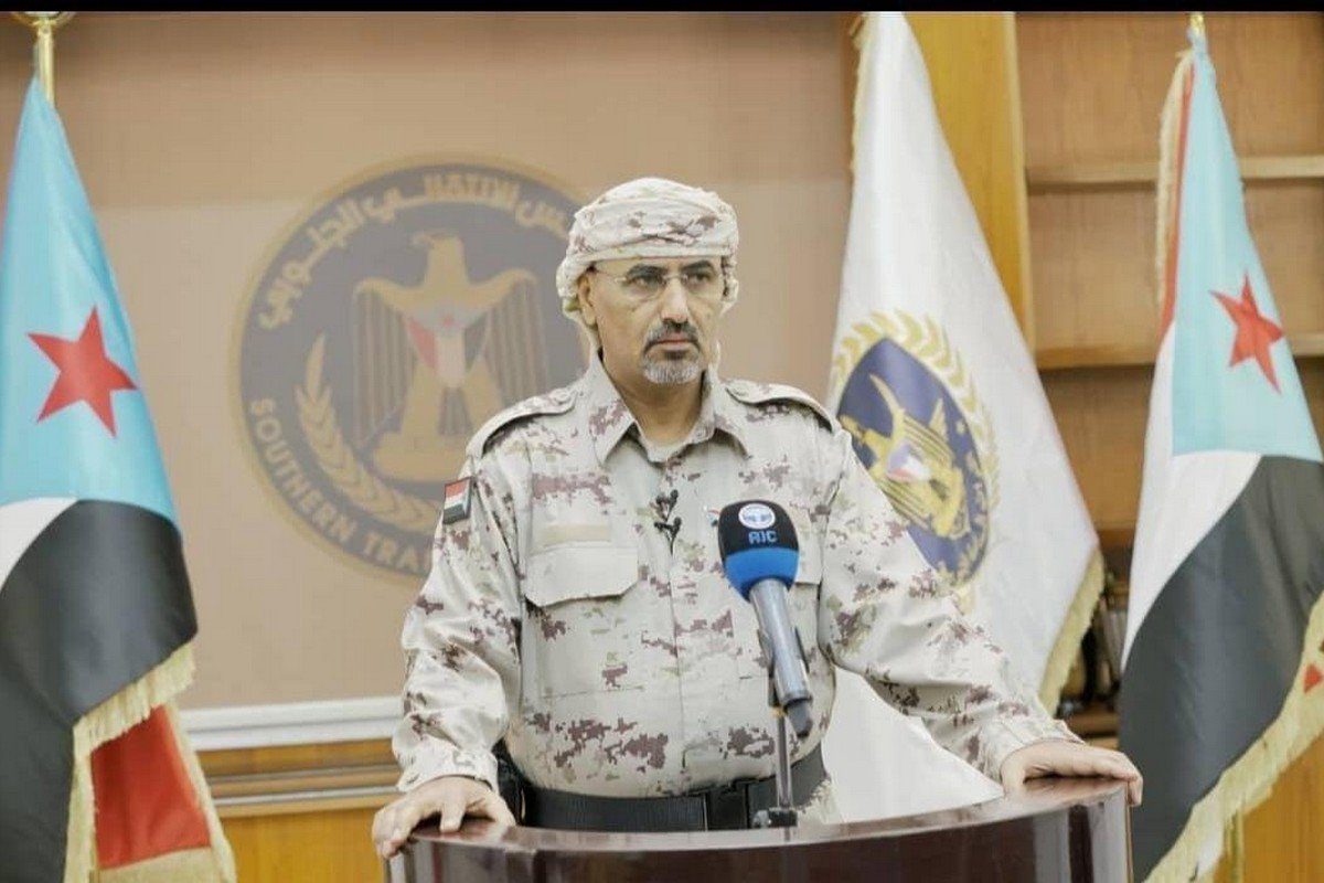 Aidarous al-Zoubaidi, chefe do Conselho de Transição do Sul (CTS), movimento separatista iemenita, em 16 de setembro de 2021 [The Yemen Mirror/Twitter]
