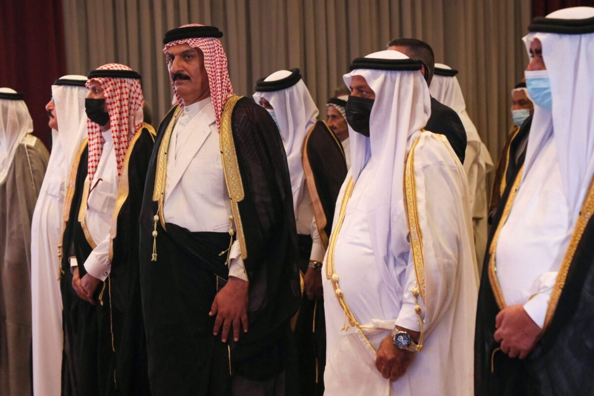 Mais de 300 iraquianos, incluindo líderes tribais, participam de uma conferência convocada por um think tank americano para promover a normalização com Israel, na região autônoma do Curdistão, 24 de setembro de 2021 [SAFIN HAMED/AFP via Getty Images]
