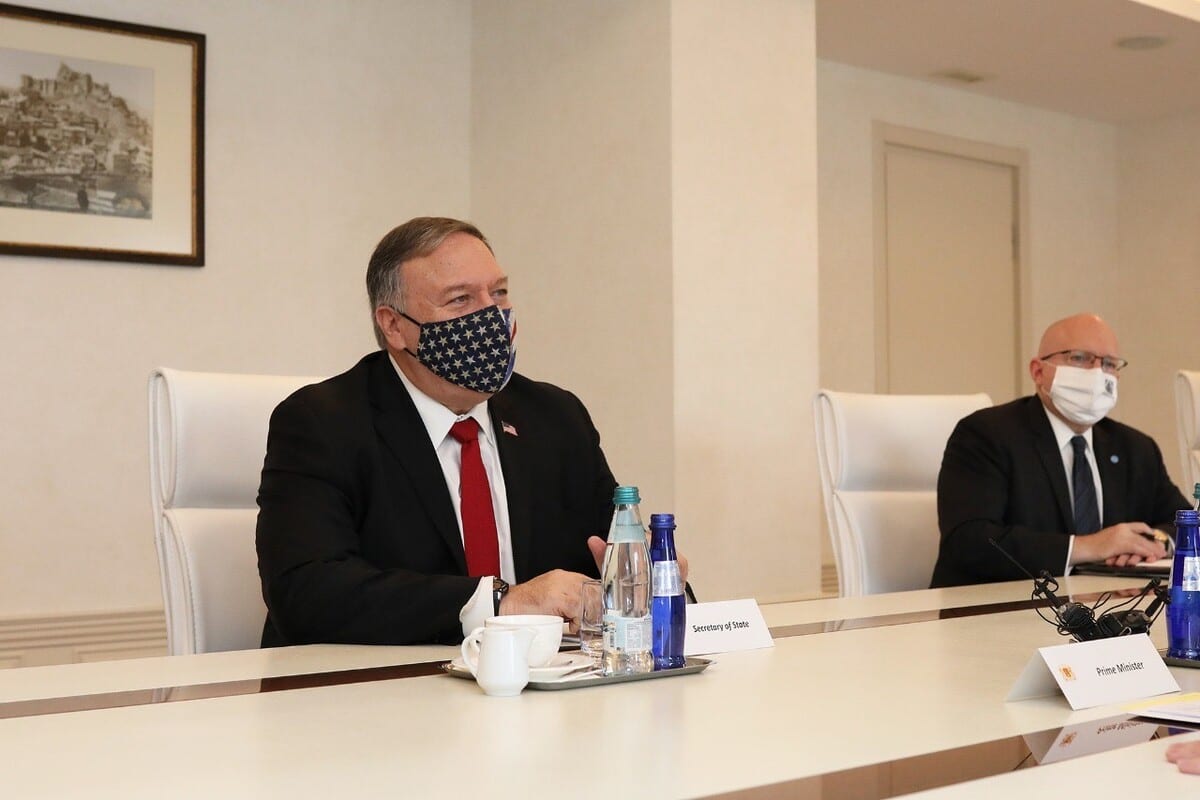 Ex-secretário de Estado dos EUA, Mike Pompeo, em 18 de novembro de 2020 [GE Primeiro Ministério/Agência Anadolu]
