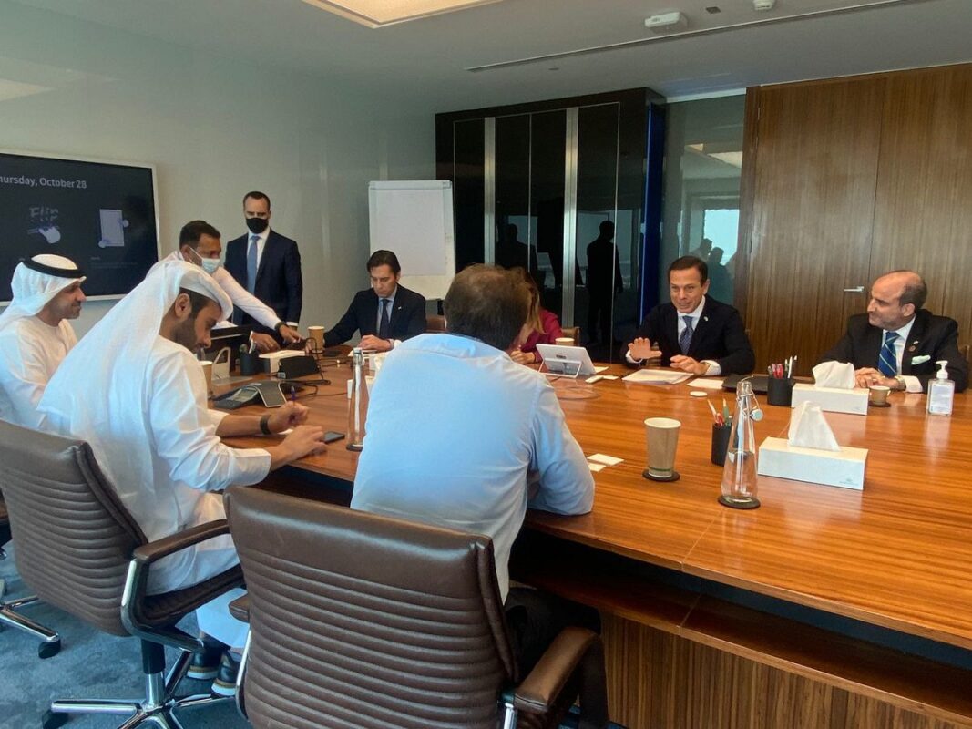 Reunião do governador João Doria com o presidente do Fundo de Investimentos ADIA (Abu Dhabi Investment Authority), em 28 de outubro de 2021, Emirados Árabes Unidos [Governo do Estado de São Paulo]
