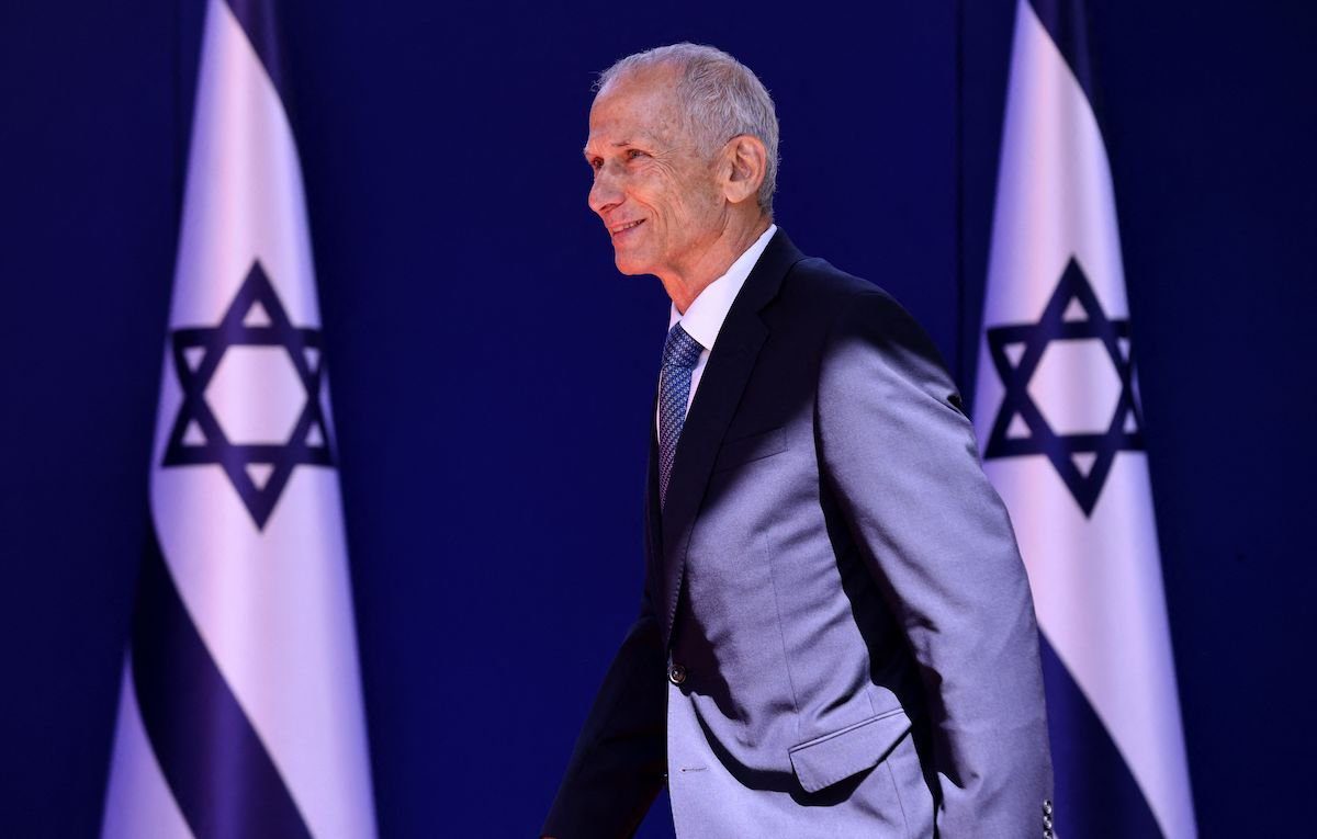 O ministro de Segurança Pública de Israel, Omer Bar-Lev, chega para uma foto na residência do presidente durante uma cerimônia para o novo governo de coalizão em Jerusalém, em 14 de junho de 2021 [Emmanuel Dunand/AFP via Getty Images]